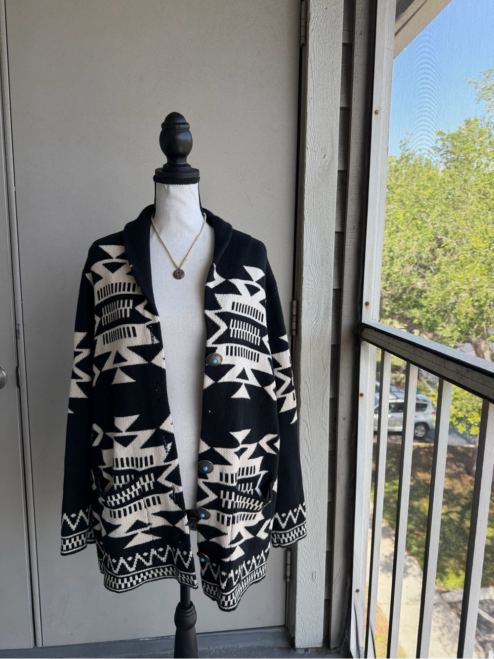 Cotton & Rye Women’s Southwestern Print Cardigan Black White - Picture 5 of 8